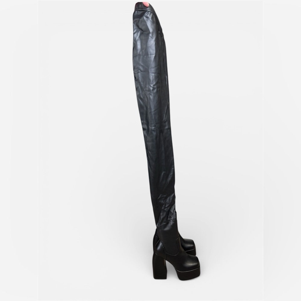 AKIRA Black Platform Boots - Picture 6 of 9